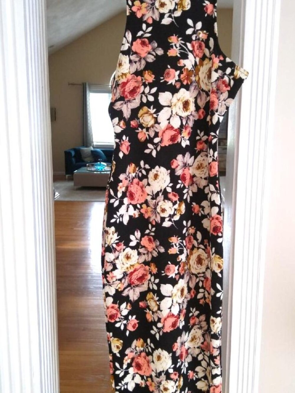 LoveJ Black Floral Rose Print Textured Sleeveless Dress Size Small NICE!